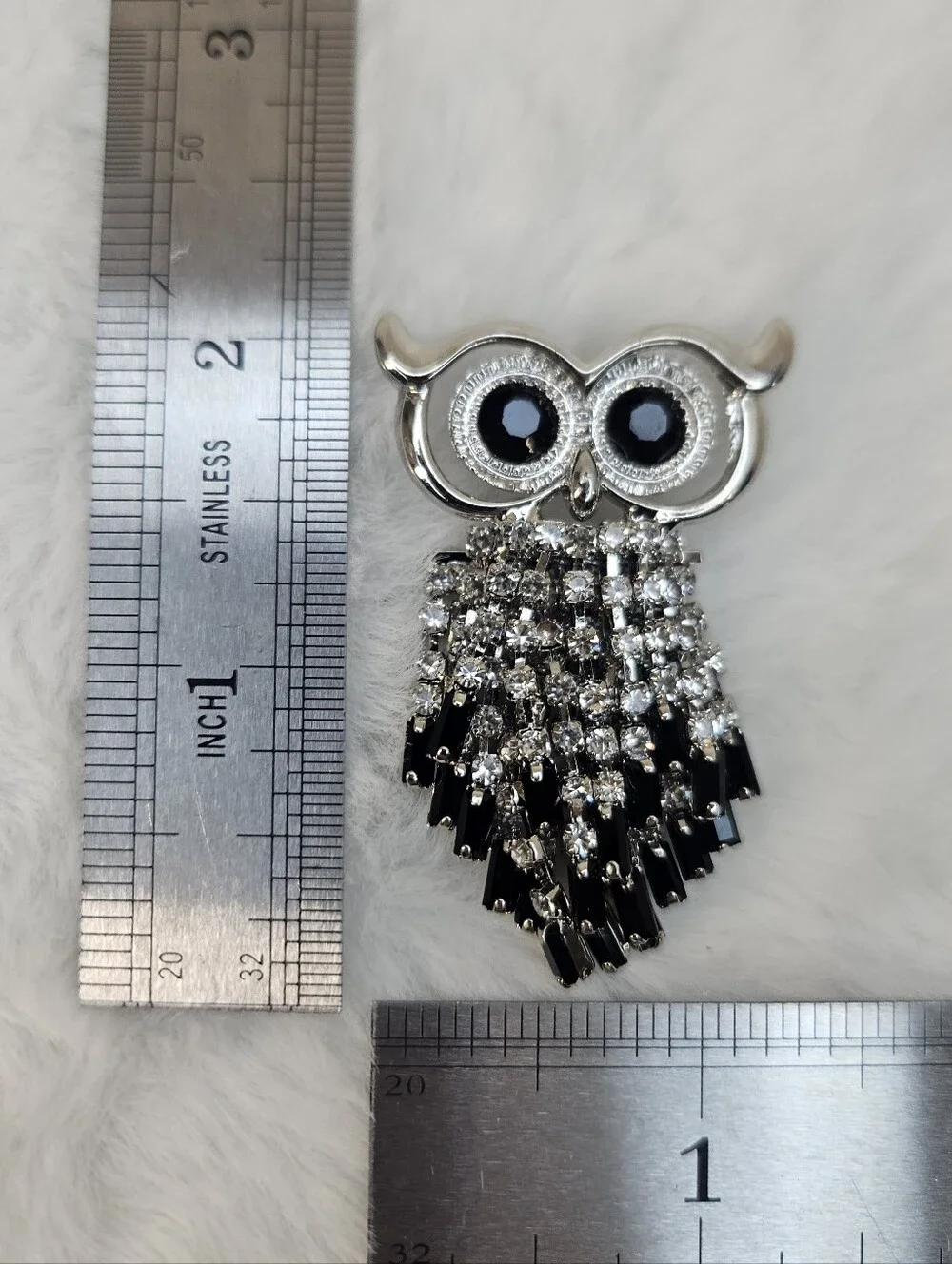 Vintage Style Rhinestone Owl Brooch
